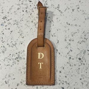Authentic Louis Vuitton Tag